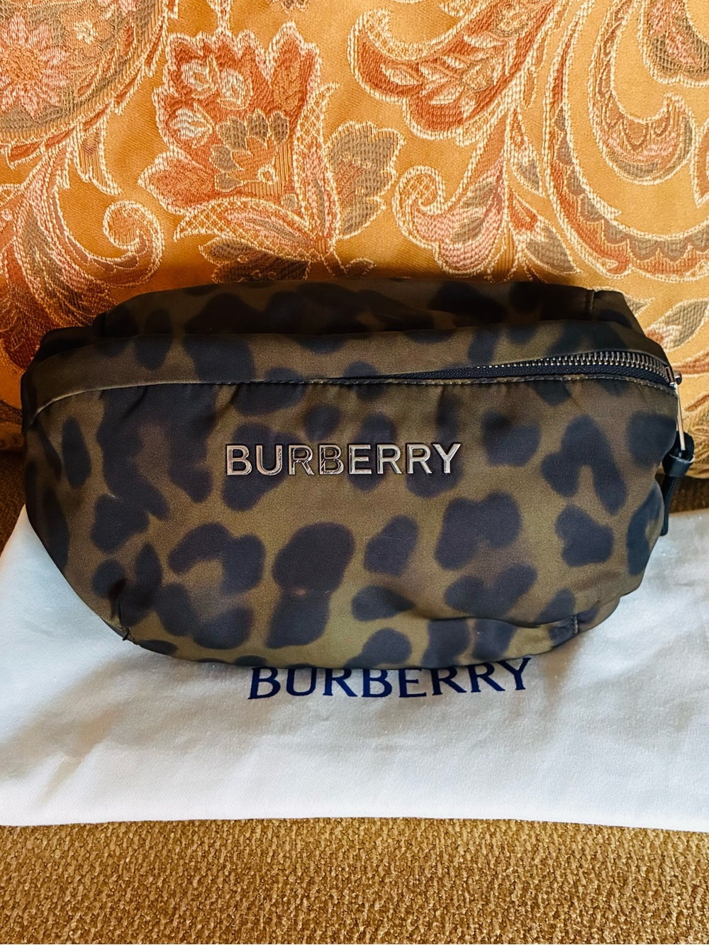 🤵🏼‍♂️ Burberry Sonny Bum Bag EUC